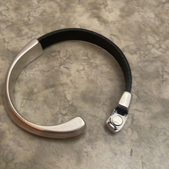 Leather & S Silver bracelet - Picture 3 of 4